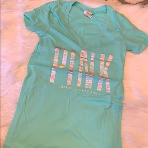 Victoria secret T SHIRT v neck